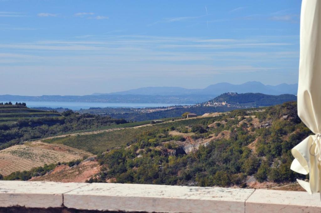 Bed and Breakfast La Grande Casa Valpolicella Сант-Амброджо-ди-Вальполичелла Экстерьер фото