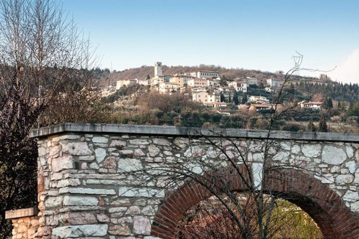 Bed and Breakfast La Grande Casa Valpolicella Сант-Амброджо-ди-Вальполичелла Экстерьер фото